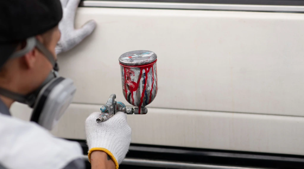 pengecatan lapis dengan anti rayap