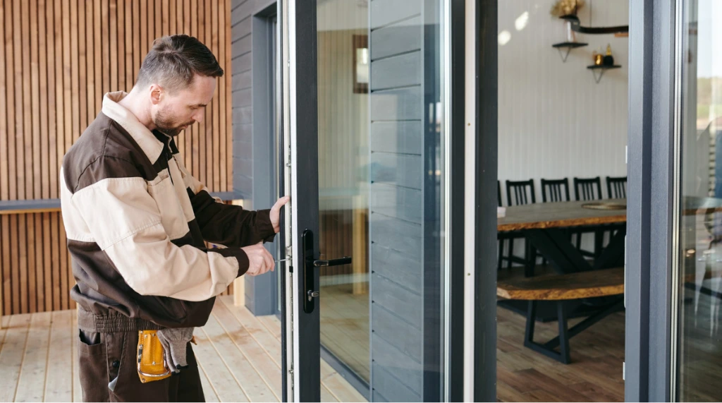 7. Pemasangan Daun Pintu