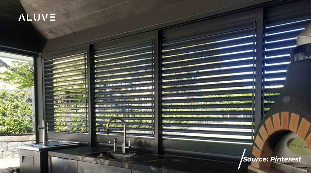 Jendela Aluminium Louvre