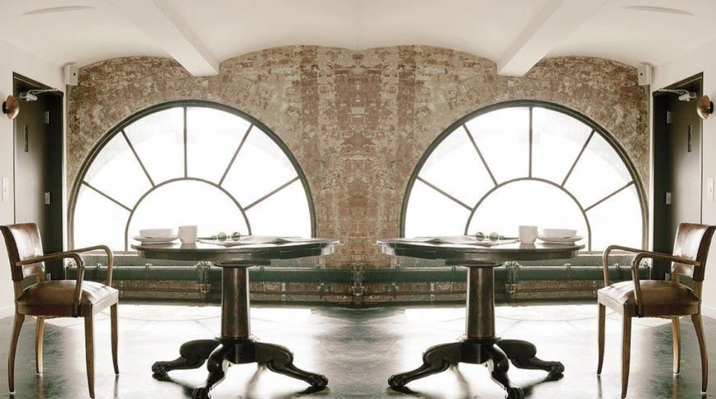 Jendela Kaca Mati Bentuk Arch