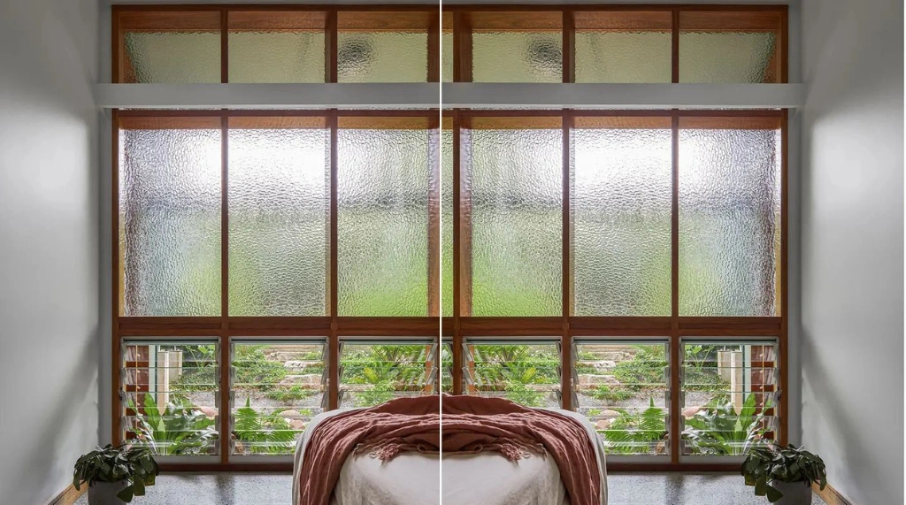 Jendela Kayu Minimalis Kaca Frost