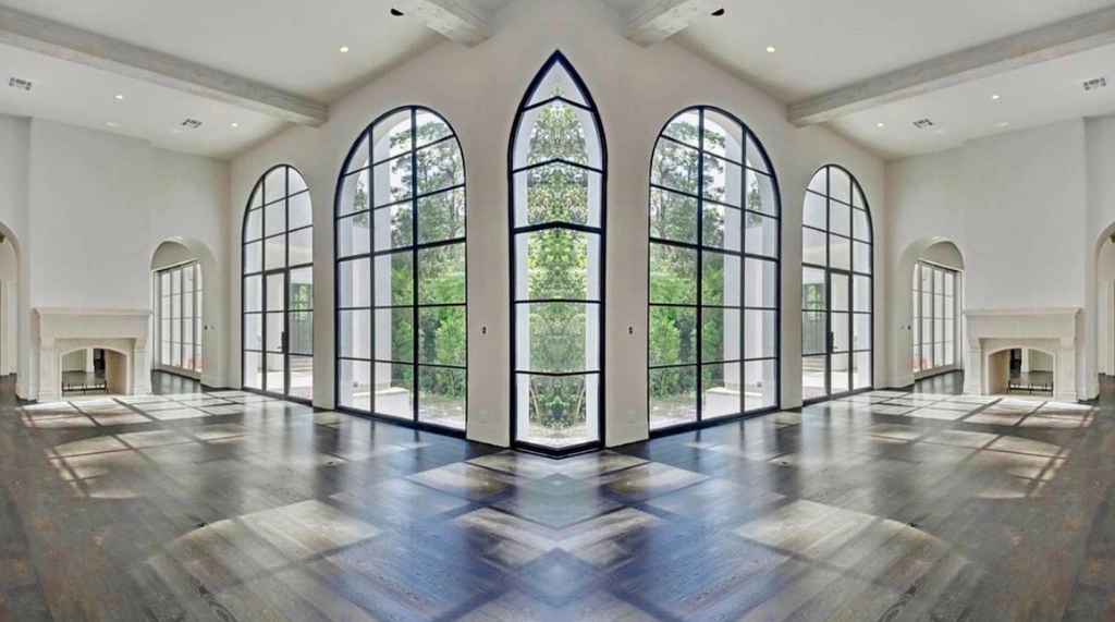 Jendela Lengkung Aluminium Model Arch-Tall Hitam Kontemporer