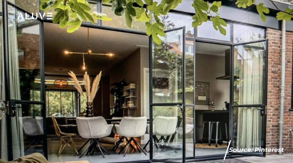 Model Pintu Aluminium Terbaru Swing Frame Hitam Kaca Besar