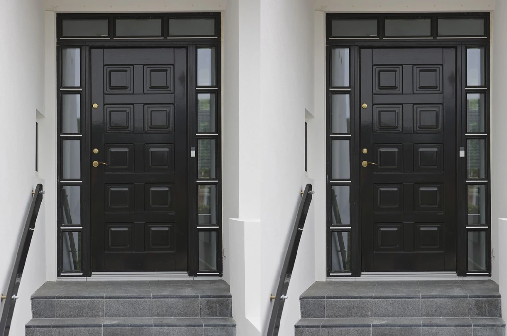 Pintu Hitam Minimalis Modern dengan Panel Kotak