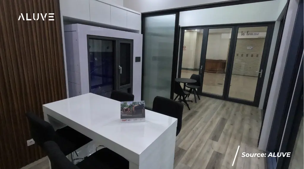 Seberapa Penting Menguji Pintu Kedap Air dengan Mesin Simulasi Hujan